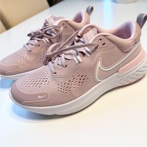 NIKE React Miler 2 Plum Chalk White Pink Foam ~ NEW WITH BOX ~ SIZE 8.5